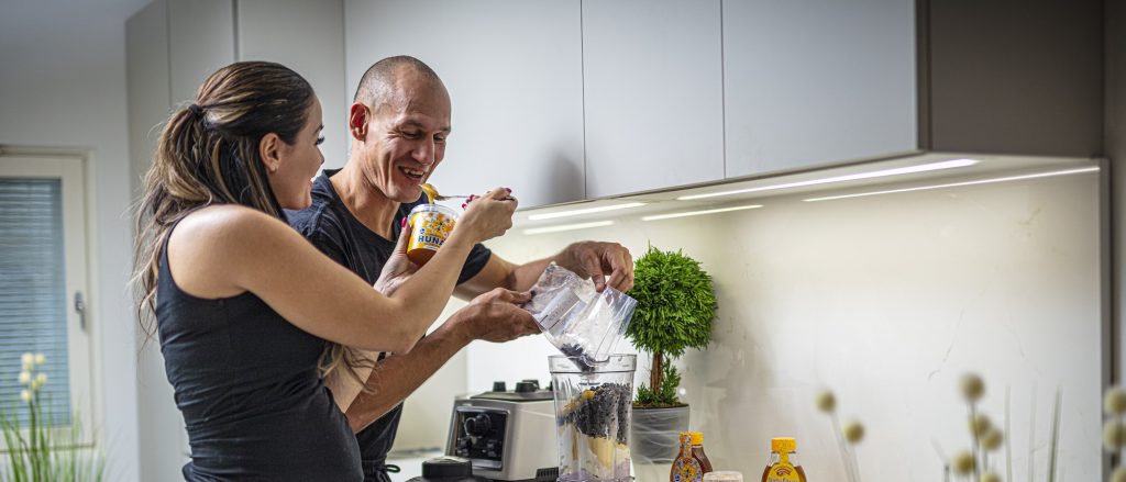 Asikaisen perheessä Hunajayhtymän hunaja korvaa valkoisen sokerin