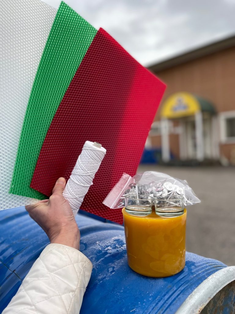 Tee itse kynttilä mehiläisvahasta!