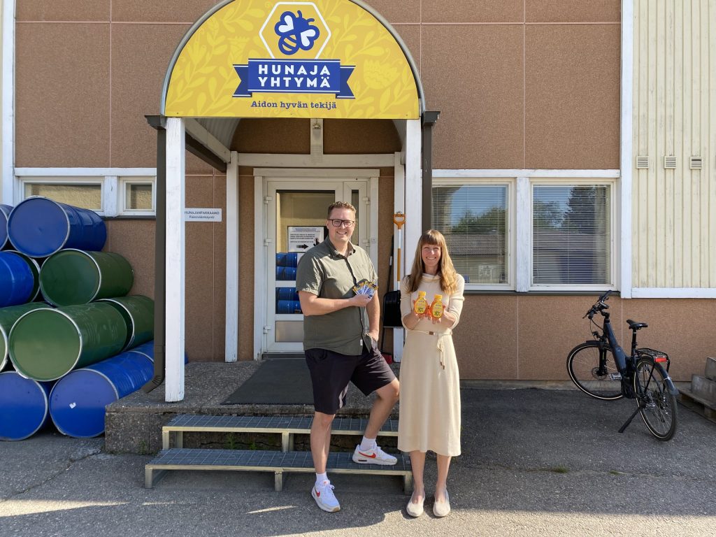 Hunajayhtymän ja Hurrikaani-lentopallojoukkueen yhteistyö jatkuu